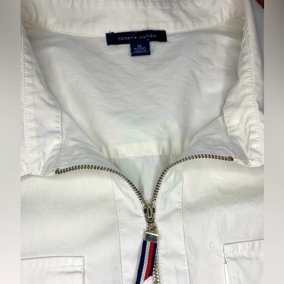 TOMMY HILFIGER Women’s white zip front blouse- XL - Picture 3 of 3